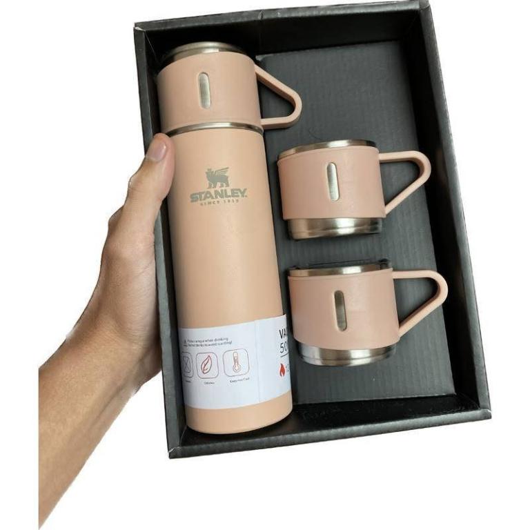 Garrafa Térmica a Vaco Stanley 500ML Com Três Xícara