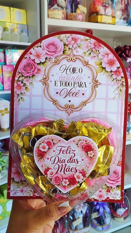 BUQUE CONE OU CARD GIGANTE CHOCOLATES