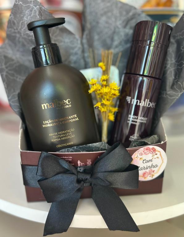 KIT PRESENTE HIDRATANTE E  BODY SPRAY MALBEC