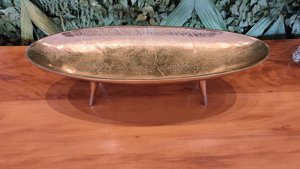 Centro de Mesa Dourado com Pé Grande 12x19x47