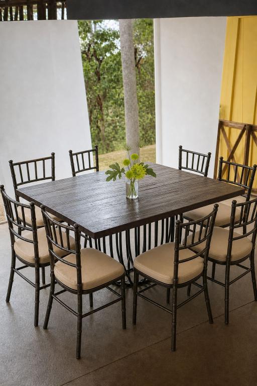 Mesa Madeira Quadrada 1,40 x 1,40