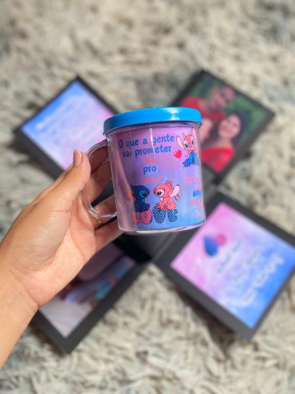 CAIXA EXPLOSAO + CANECA STICH
