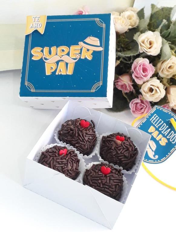 CAIXA QUADRADA P/BRIGADEIROS DIA DOS PAIS