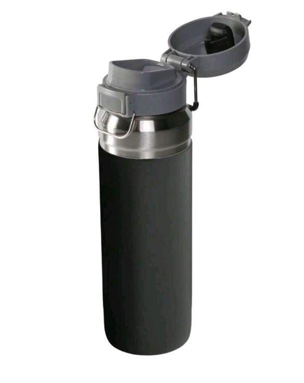 Garrafa STANLEYTérmica Inox 800ml para Bebidas Quentes e Frias - Trava Anti-vazamento, Alça Portátil