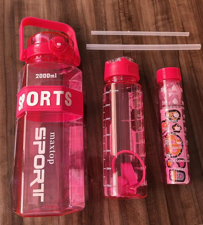 Kit Com 3 Garrafas Coloridas 2 Litros + 900ML + 400 ML