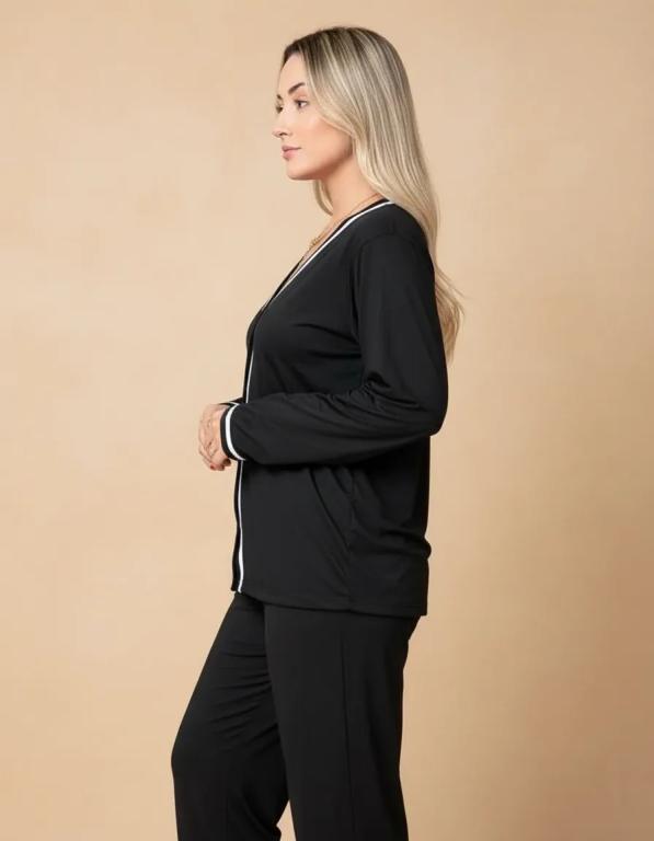 510 PIJAMA LONGO BLOGUEIRA ABERTO DE BOTAO LISO - PRETO