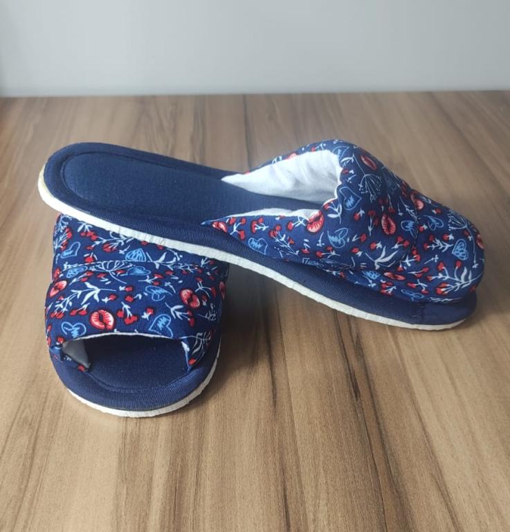 PANTUFA TAMANHO 32/33 - ESTAMPA 005