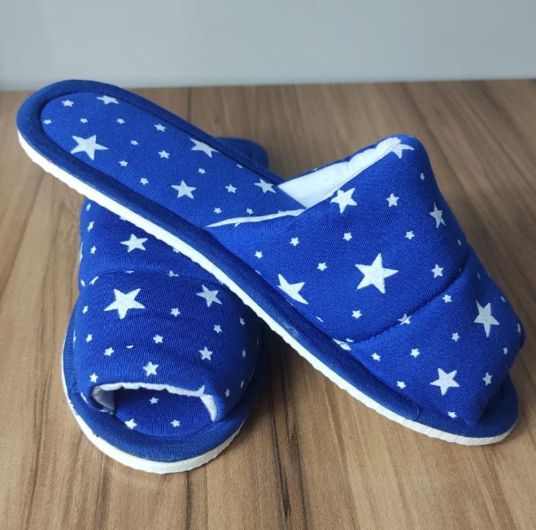 PANTUFA TAMANHO 39/40 - ESTAMPA 011