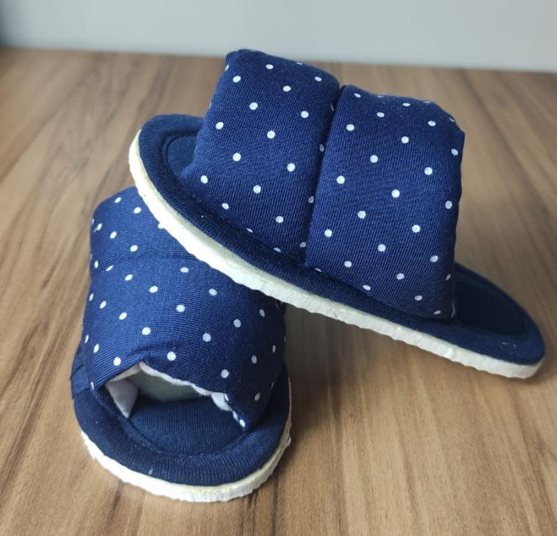 PANTUFA TAMANHO 23/24 - ESTAMPA 016