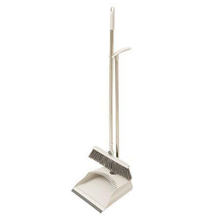 CONJUNTO DE VASSOURA E PA