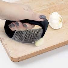 AMASSADOR DE ALHO 1659 *