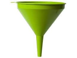 FUNIL PLASTICO PEQUENO 11CM