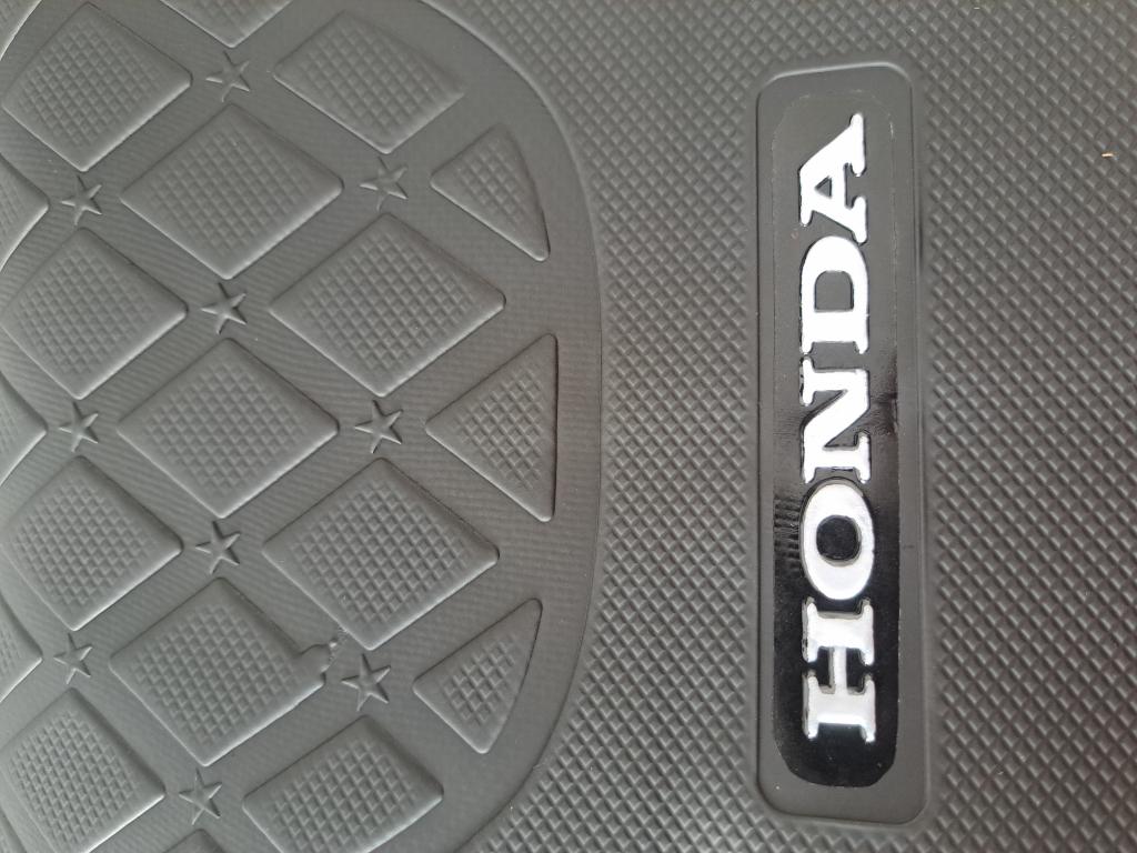capa banco antd. titan top star honda branco