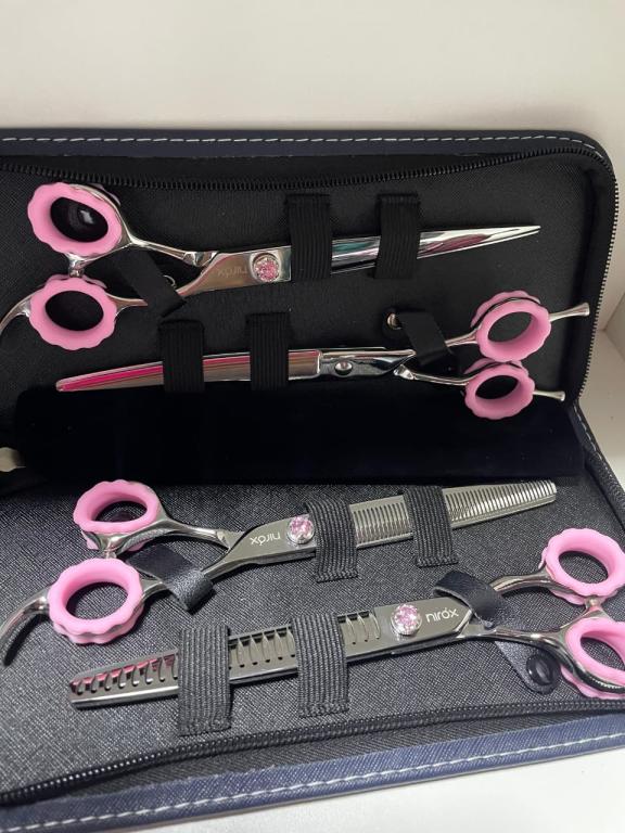 KIT TESOURA ESSENCIAL 440C 7.5'' + ESTOJO - NIROX