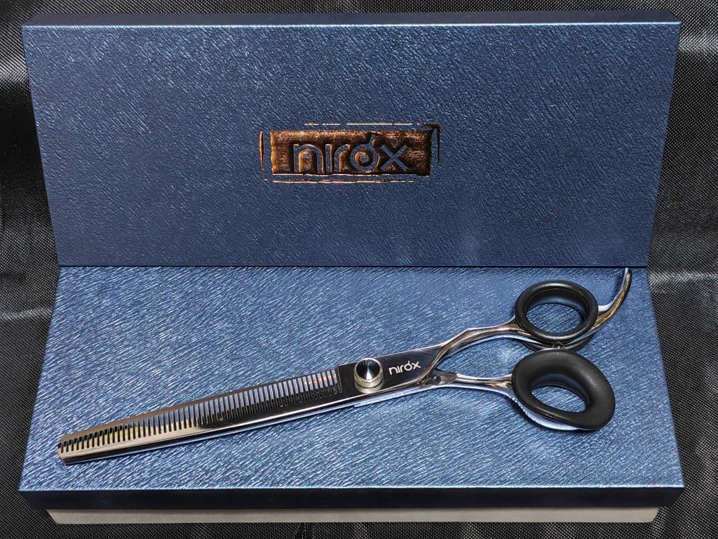 TESOURA SEMI-DENTADA ESSENCIAL 440C 7.5'' - NIROX