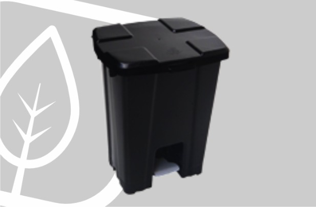 LIXEIRA QUADRADA 15L COM PEDAL PRETA