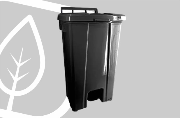 LIXEIRA QUADRADA 100L C/PED S/ROD PRETO