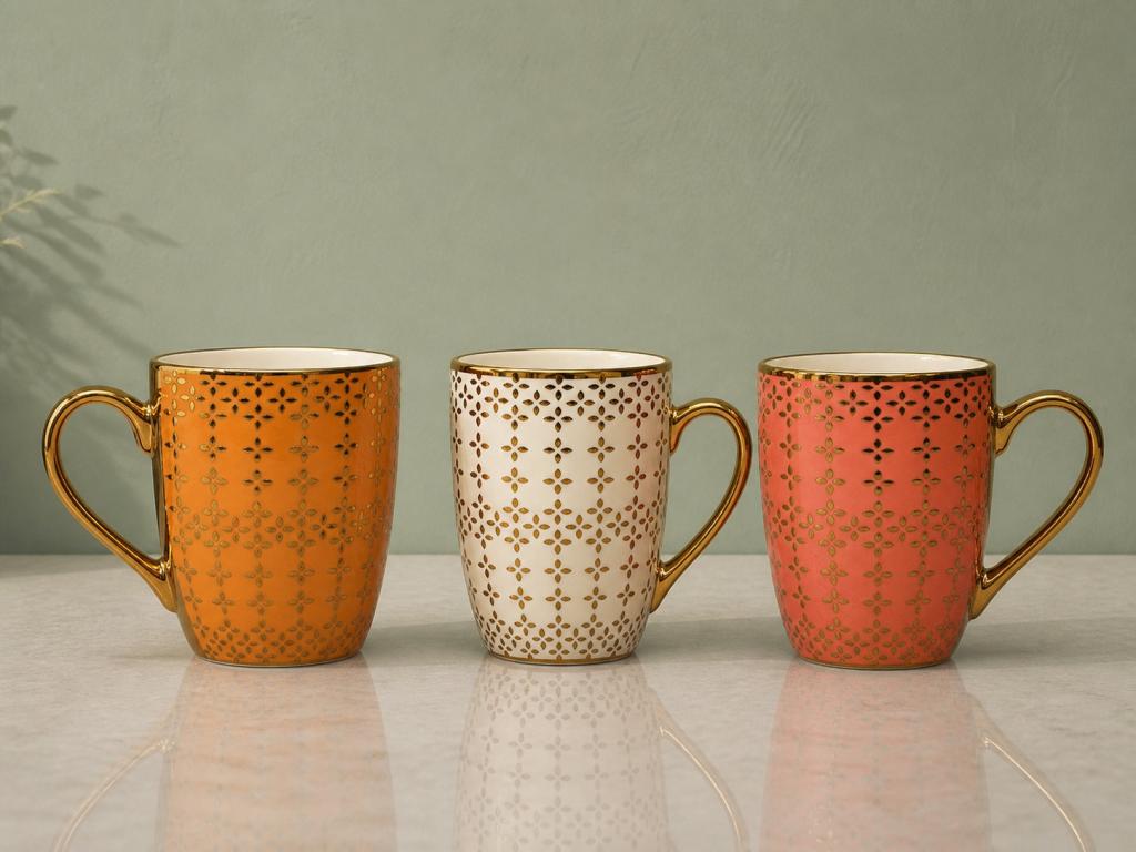 A Caneca de Porcelana com Detalhes em Dourado STR018, Caixa c/72 UN, colocar no carrinho somente múltiplos da caixa.