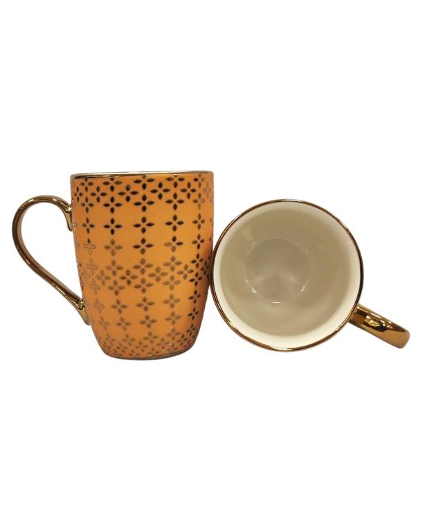 A Caneca de Porcelana com Detalhes em Dourado STR018, Caixa c/72 UN, colocar no carrinho somente múltiplos da caixa.