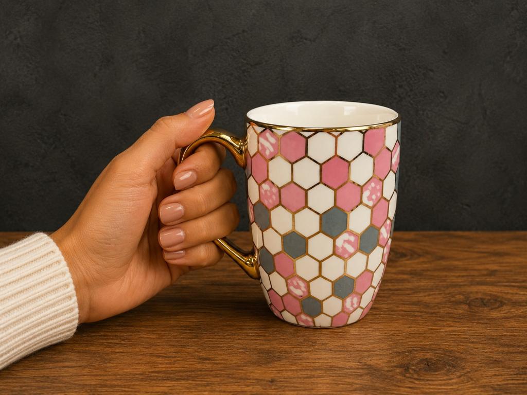 A Caneca de Porcelana Geométrica STR023, Caixa c/72 UN, colocar no carrinho somente múltiplos da caixa.