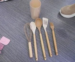 Q Kit Utensílios de Cozinha c/ 5 un Silicone + Madeira 31 cm MS1214 Pac c/ 12 UN, Colocar No Carrinho Múltiplos Do Pac.