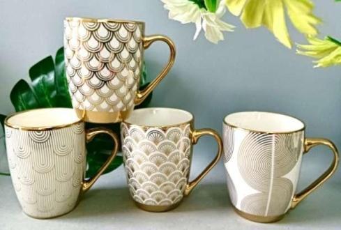 A Caneca de Porcelana 8,4x10,4 cm 380 ml STR002, Caixa c/ 72 UN, Colocar No Carrinho Múltiplos Da Caixa.