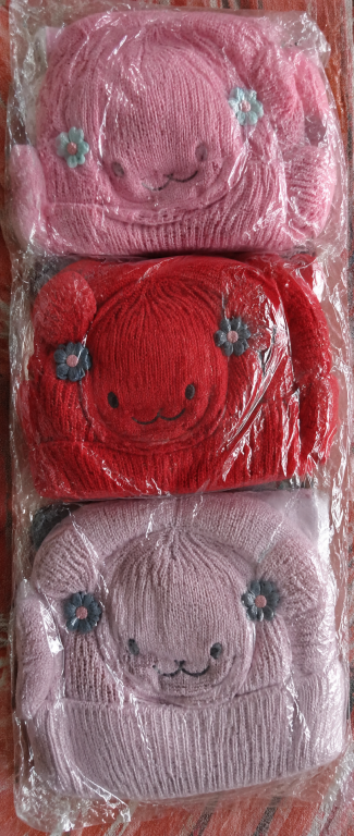 F - Gorro Feminino Tricô Flor com Pompom L-TN-003 Diversas Cores Pac C/12, Colocar no Carrinho Somente Multiplos do Pac.