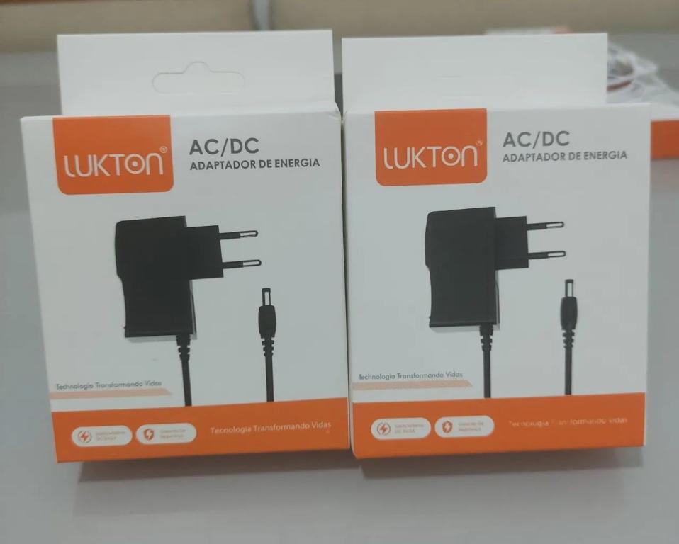 Fonte de Alimentação 9V 3A Bivolt 110V 220V P4 Estabilizada - Eletrônico Receptor