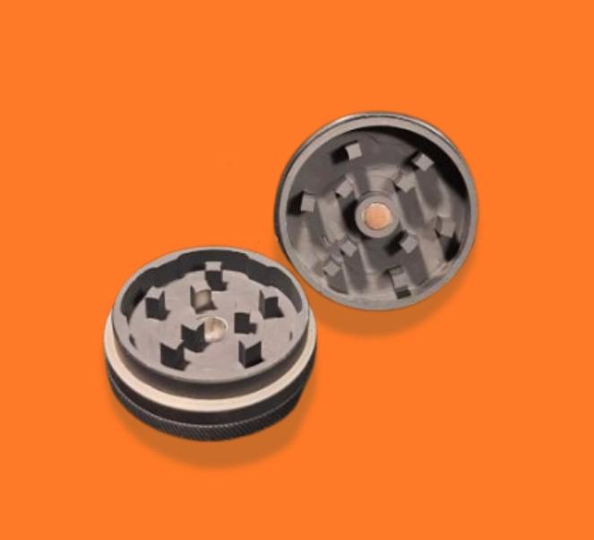 DICHAVADOR DE METAL PODEROSO SQUADAFUM PRETO 2 PARTES 44mm