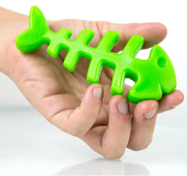 BRINQUEDO PEIXE VERDE MACICO