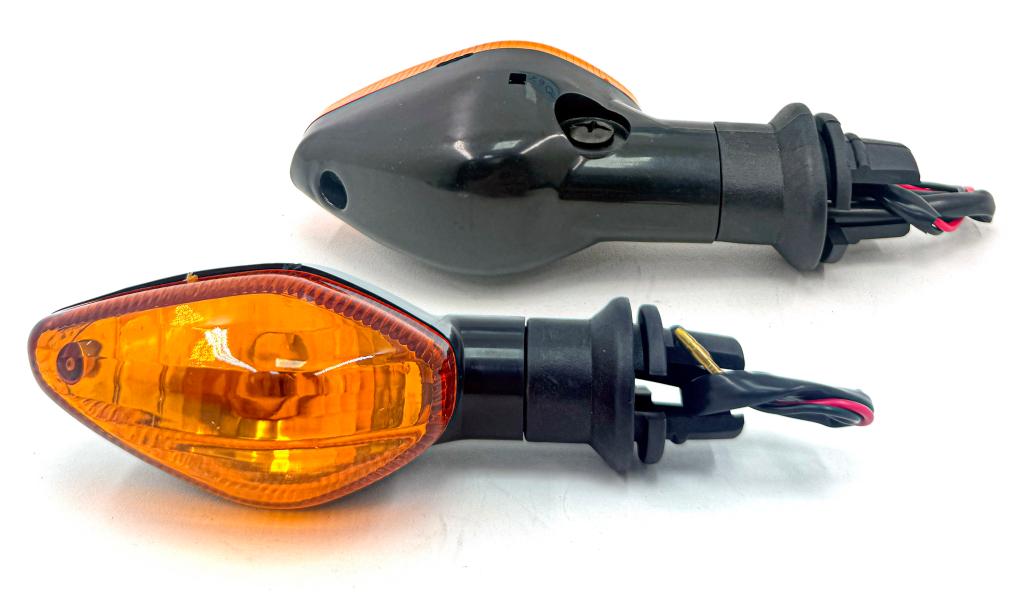 PISCA TITAN/FAN -125-150-160 2014-2025/START 160 2016-2025 DD/TE LENTE AMARELA C/LAMPADA EMBUS