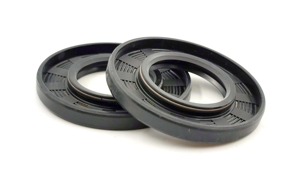 RETENTOR EIXO PINHAO RD/RDZ 125-135/DT 180 90-95 28x52x6 EMBUS