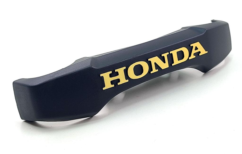 EMBLEMA FRONTAL TITAN 150 2004-2008 DOURADO EMBUS