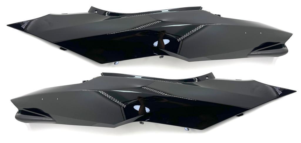 TAMPA LATERAL TRASEIRA PCX 150 2016 PRETO DIR/ESQ. (PAR) EMBUS