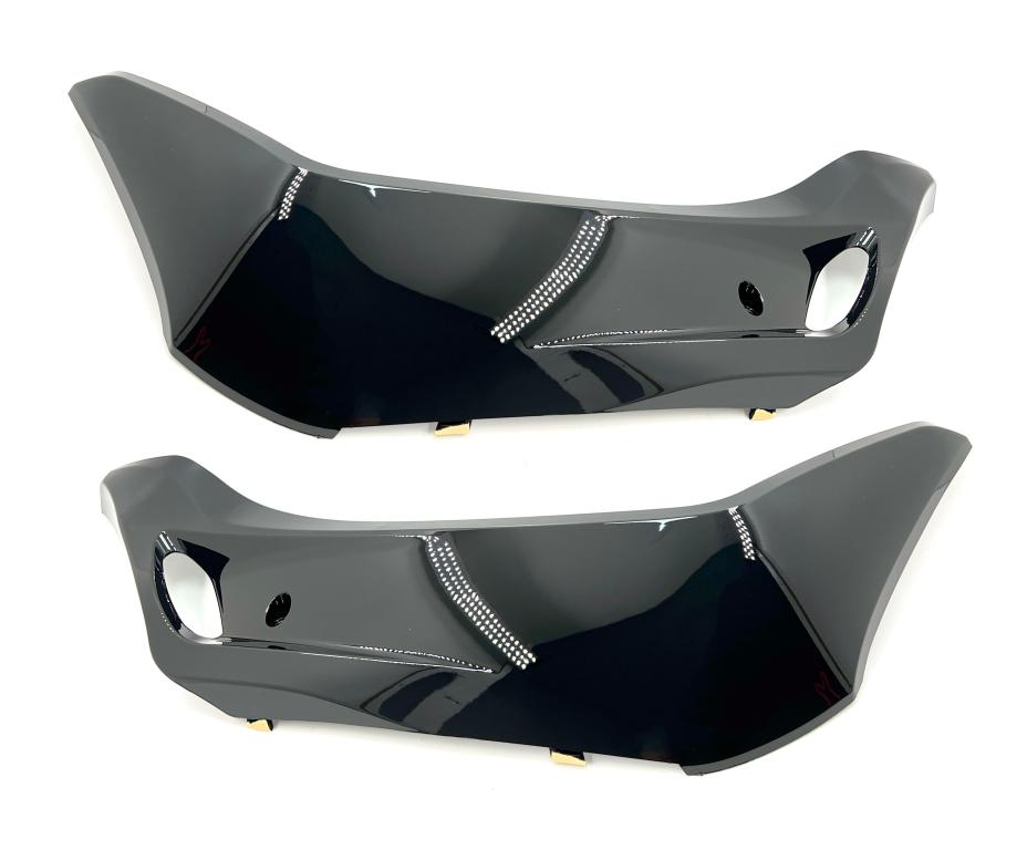 TAMPA LATERAL INFERIOR PISO PCX 150 14-15 PRETO DI R/ESQ. (PAR) EMBUS