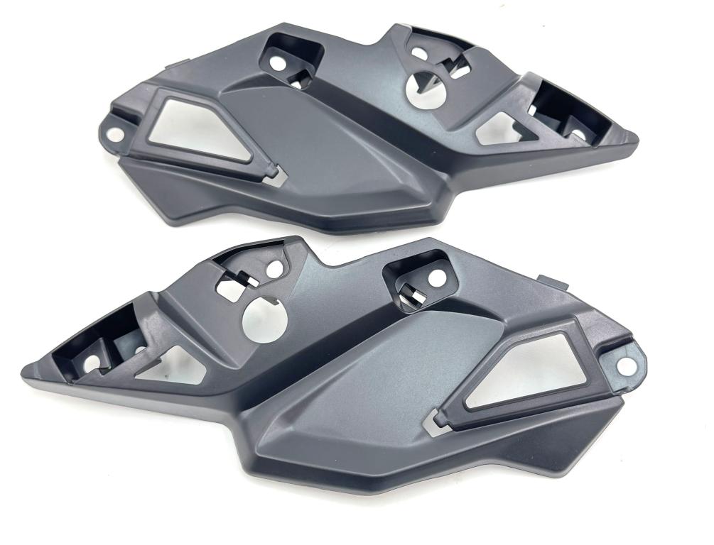CARENAGEM LATERAL (ACABAMENTO INTERNO) SUZUKI HAOJ UE DK 160 2025-2026 PRETO EMBUS