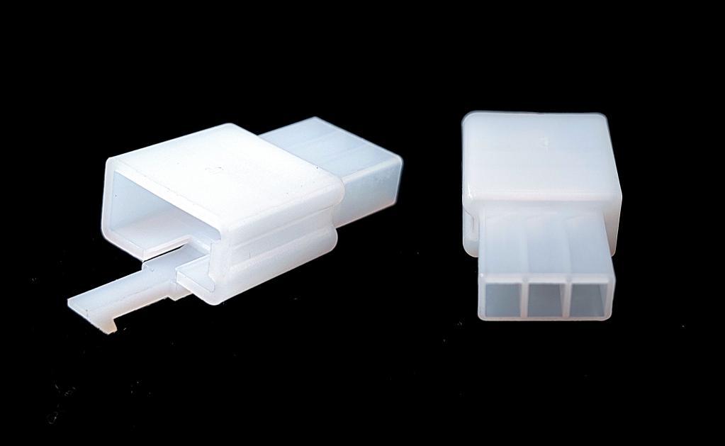 CONECTOR FAROL/STOP 3 VIAS FEMEA (EMBUS)
