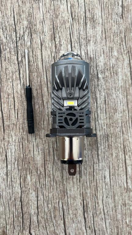 LAMPADA BIODO LED H4 35W C/RESFRIAMENTO