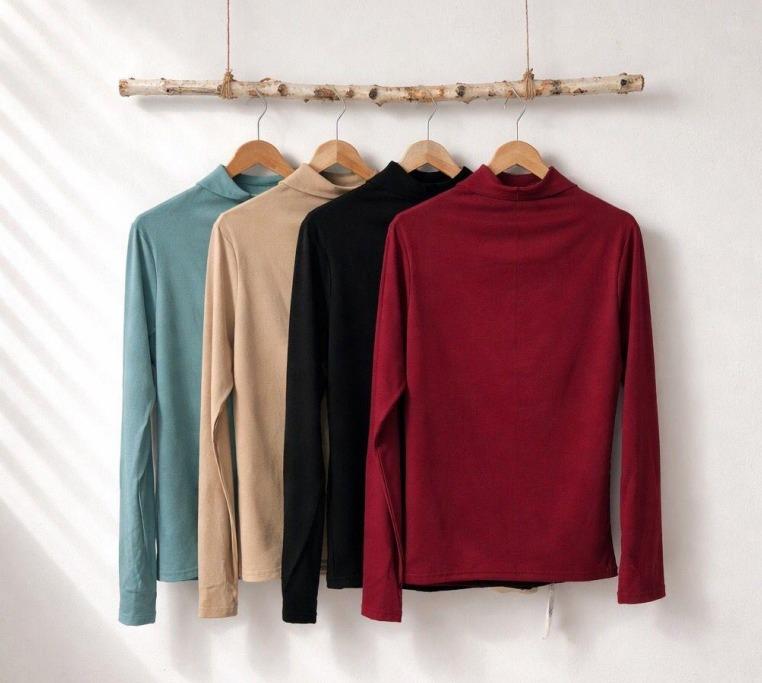 J - Blusa Fem. Térmica Ref: DH-25712-A Pac c/ 24 UN Diversas Cores.