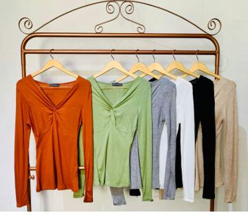 J - Blusa Fem.  Ref: DP1565 Pac c/ 24 UN Diversas Cores.