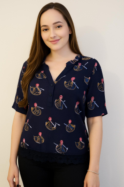 M - Blusa Fem. Estampa Bicicleta Vintage Ref: YI-018 Pac c/ 24 UN Diversas Cores.