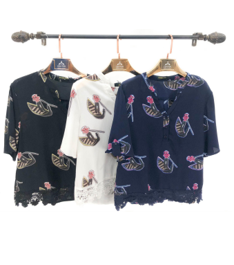 M - Blusa Fem. Estampa Bicicleta Vintage Ref: YI-018 Pac c/ 24 UN Diversas Cores.