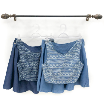O - Conjunto Saia e Cropped Jeans Ref: A183 Pac c/ 24 UN Diversas Cores.