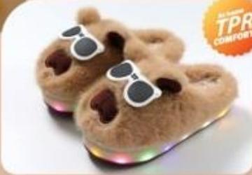 P - Pantufa Infantil com LED Ref: SF-35 Pac c/ 30 UN Diversas Cores.