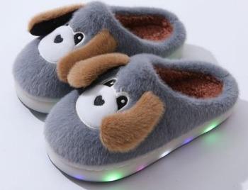 P - Pantufa Infantil com LED Ref: STF-602 Pac c/ 30 UN Diversas Cores.