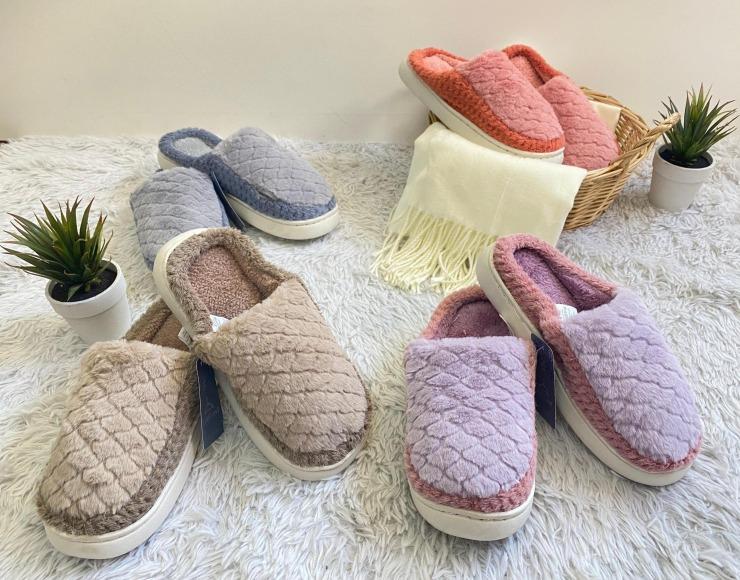 P - Pantufa Fem. Ref: QF-120 Pac c/ 24 UN Diversas Cores.