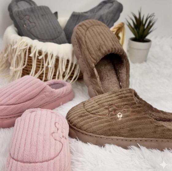 P - Pantufa Fem. Ref: CV-104 Pac c/ 30 UN Diversas Cores.
