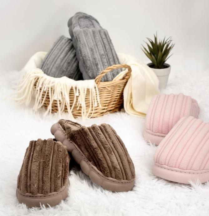 P - Pantufa Fem. Ref: CV-107 Pac c/ 30 UN Diversas Cores.