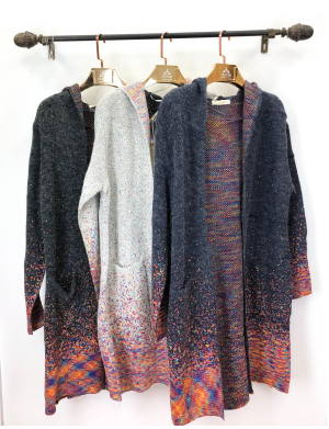 J - Cardigan Fem. Longo Tricot Capuz Ref: Y6048 Pac c/ 24 UN Diversas Cores.