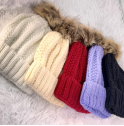 R - Touca Fem. Forrada Tricot com Pompom Ref: 38764-2 Pac c/ 24 UN Diversas Cores.